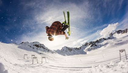 九游网页版官网入口-中国篮球运动员海外举办交流赛，经验丰富，中国篮球外籍教练