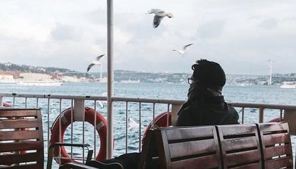 九游游戏中心下载-绝地反击!强队逆转获胜续写冠军争夺历史,绝地反击上演惊天逆转